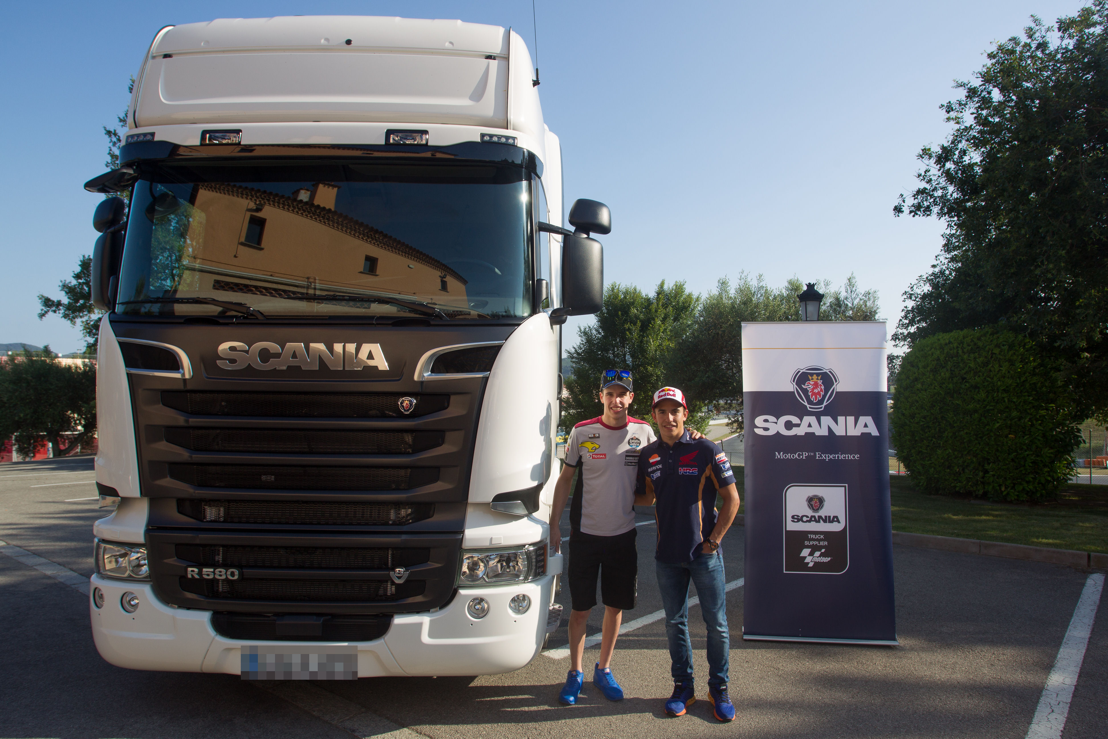 Marc Márquez confía en Scania para sus desplazamientos